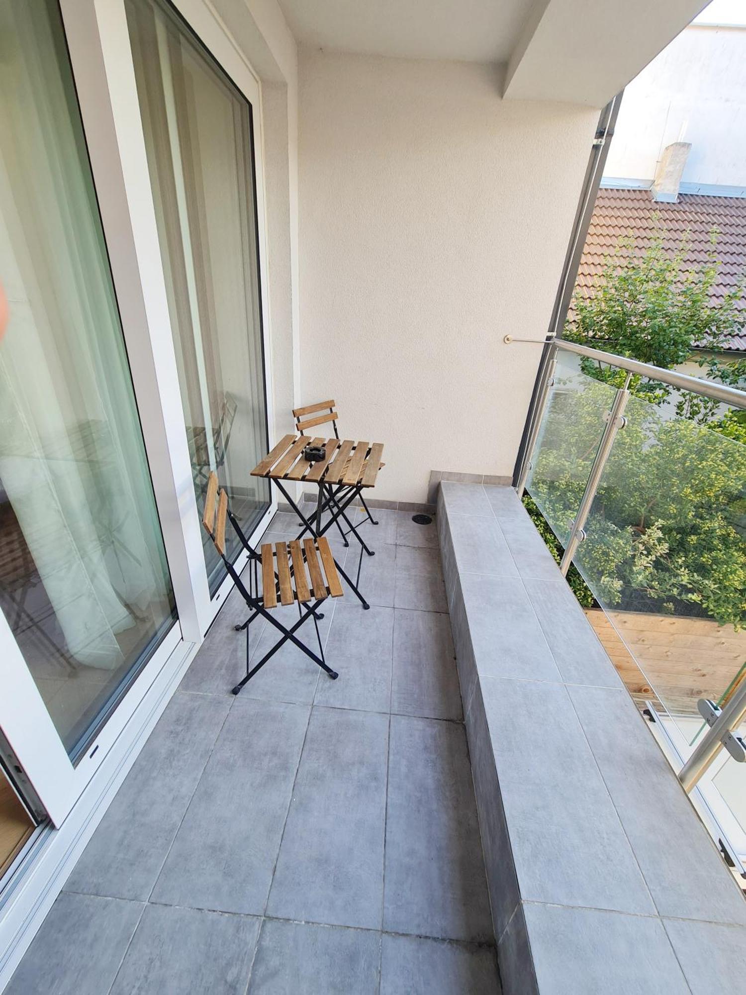 Beautiful New Apt In Old Town Near Train Station - Free Parking Bratislava Exterior foto